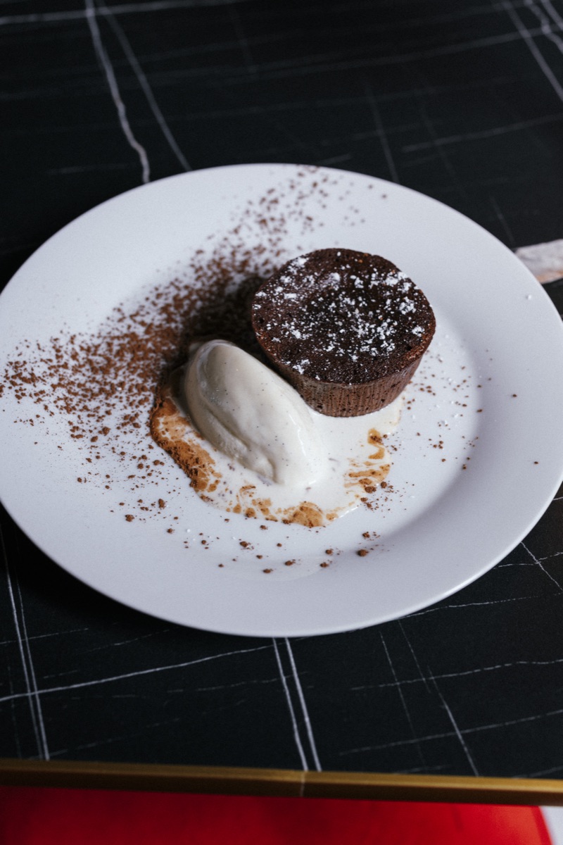Fondant au chocolat et glace vanille